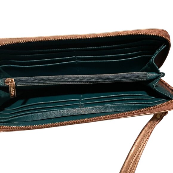 Fossil Metallic Zip Around Pebble Leather Clutch Wristlet - Picture 5 of 6